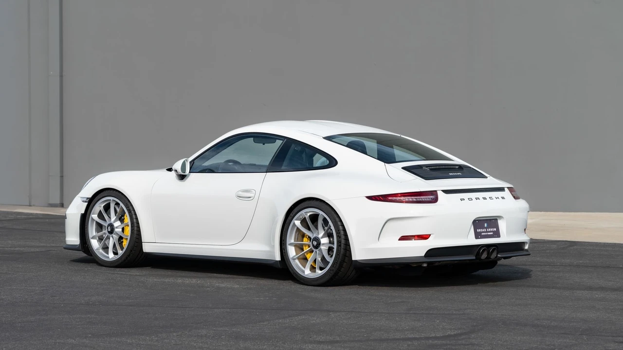 2016 Porsche 991 R - Image 5 of 31