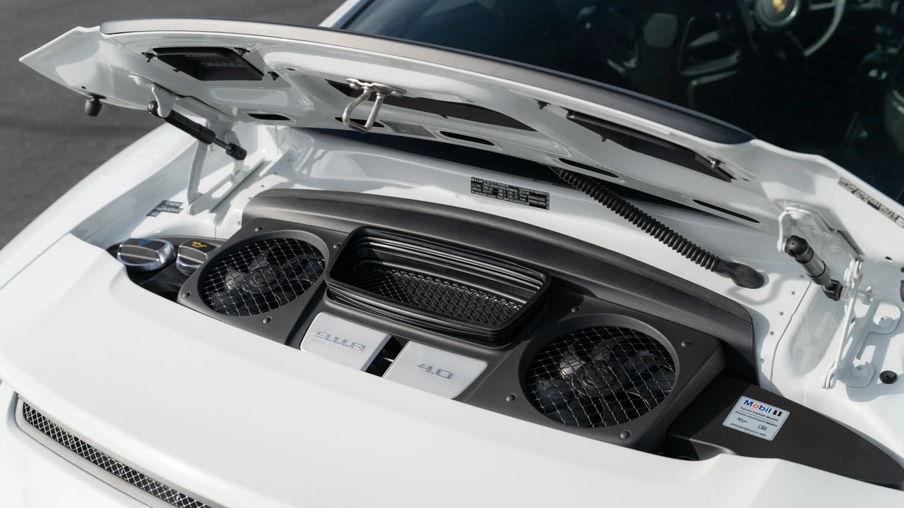 2016 Porsche 991 R - Image 9 of 31