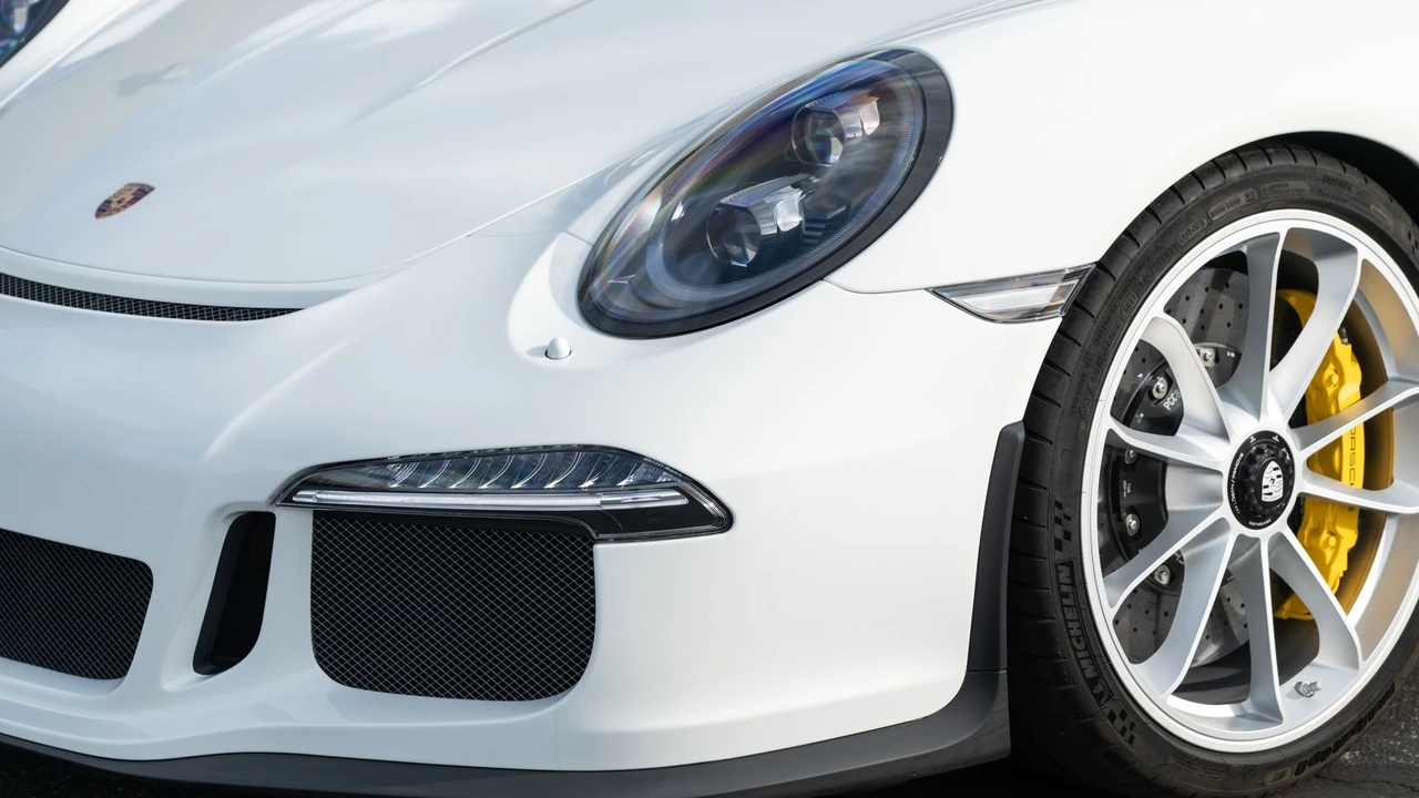2016 Porsche 991 R - Image 30 of 31