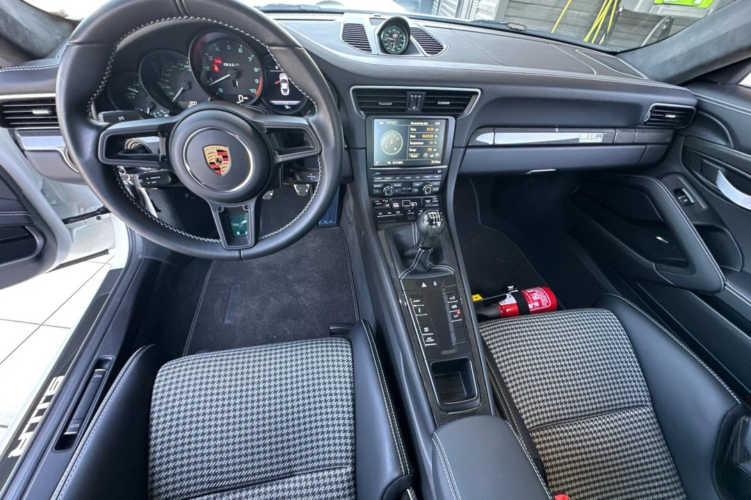 2016 Porsche 991 R - Image 6 of 31