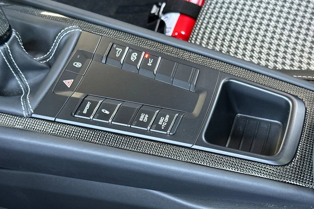 2016 Porsche 991 R - Image 23 of 31