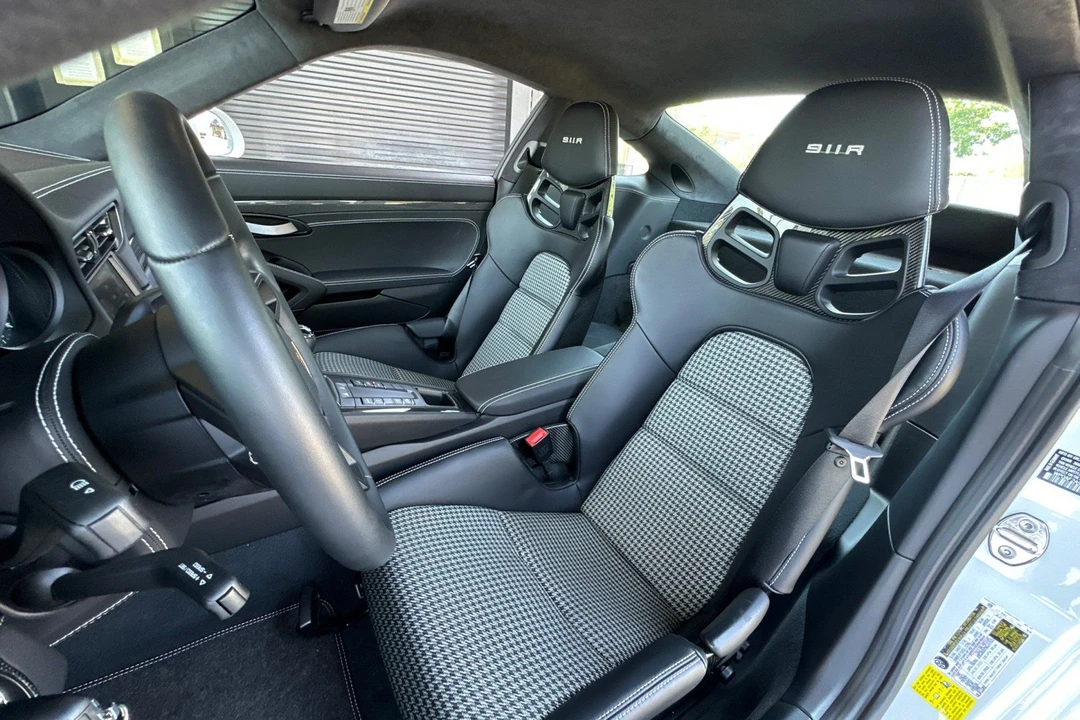 2016 Porsche 991 R - Image 5 of 31