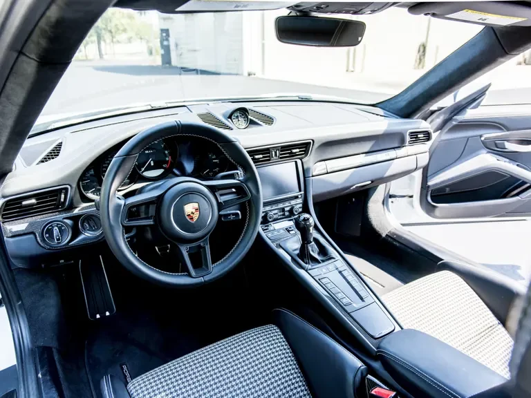 2016 Porsche 991 R - Image 5 of 31