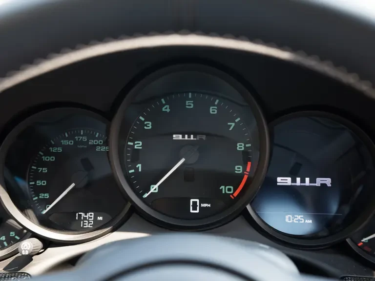 2016 Porsche 991 R - Image 14 of 31