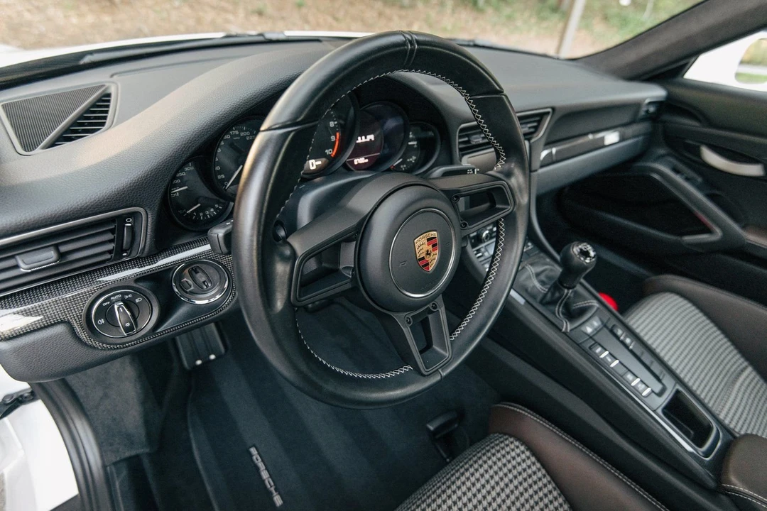 2016 Porsche 991 R - Image 8 of 12