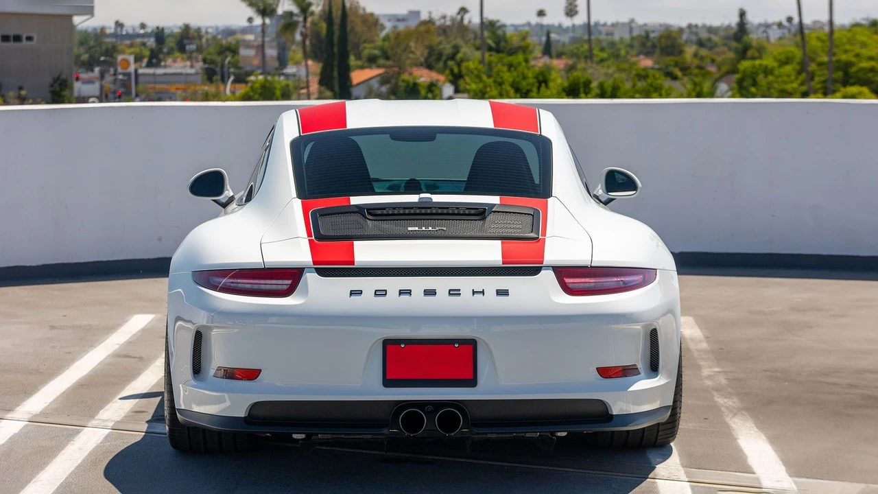 2016 Porsche 991 R - Image 18 of 31