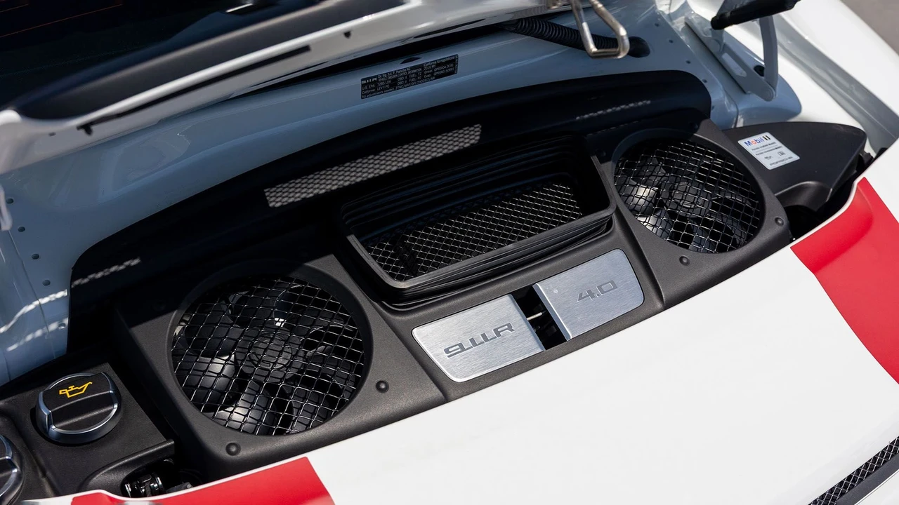 2016 Porsche 991 R - Image 8 of 31