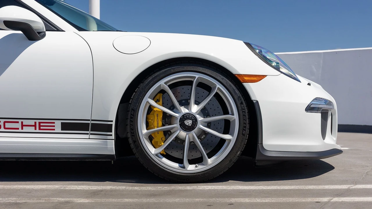 2016 Porsche 991 R - Image 28 of 31