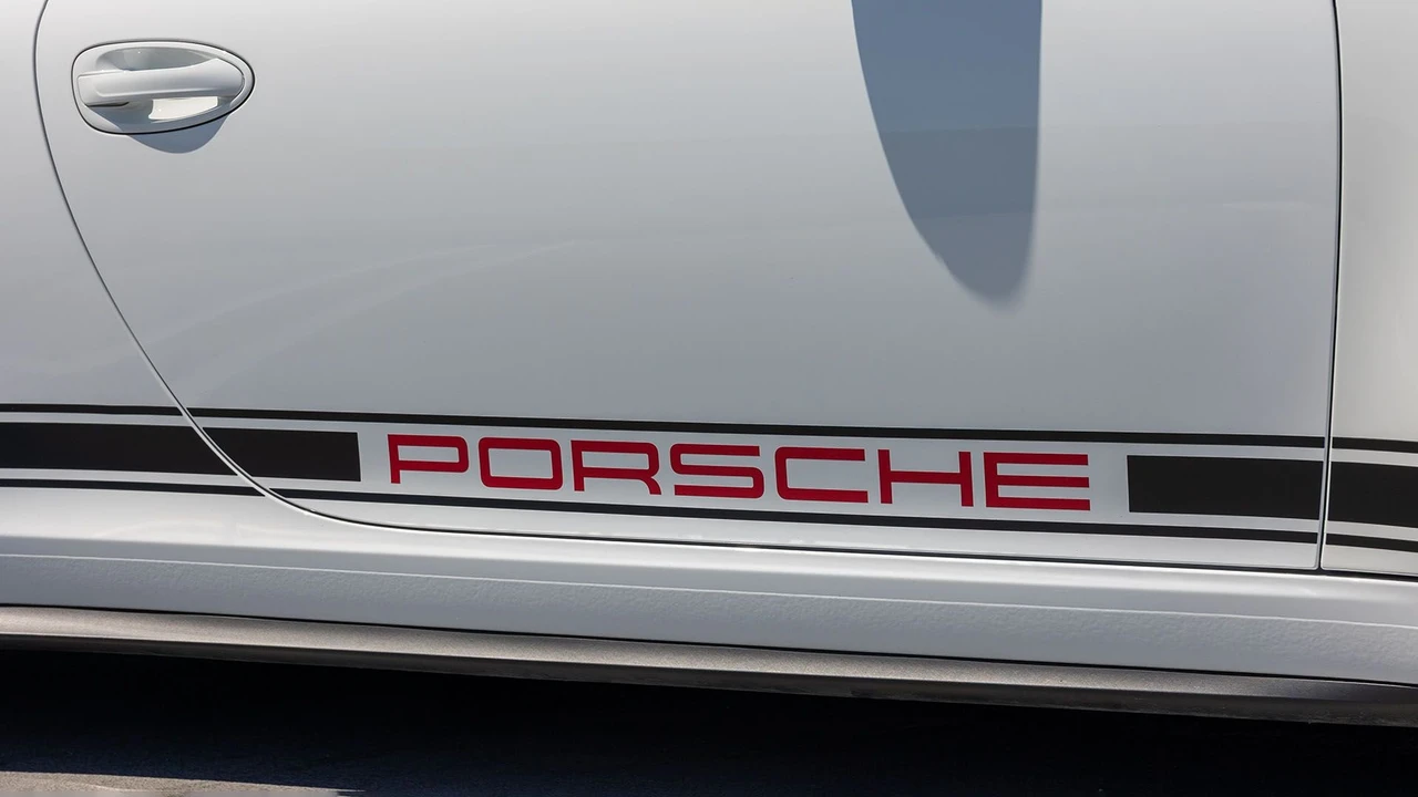 2016 Porsche 991 R - Image 31 of 31