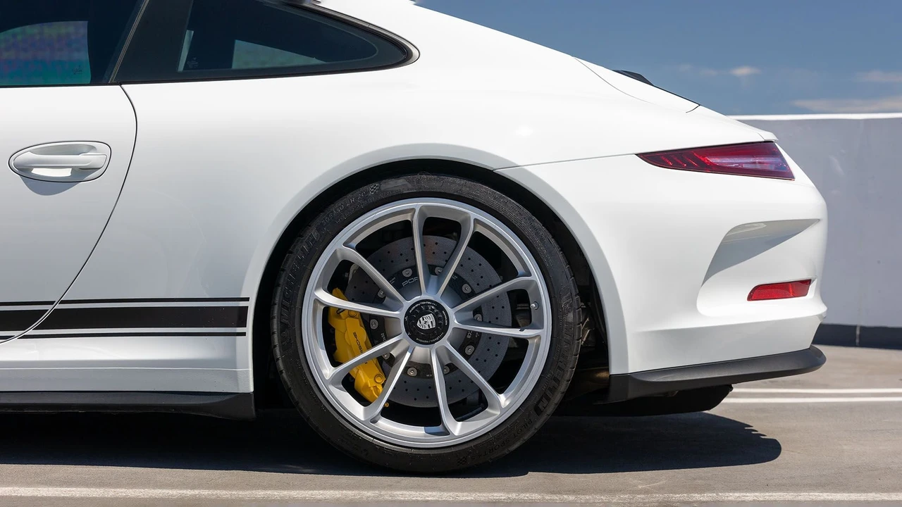 2016 Porsche 991 R - Image 22 of 31