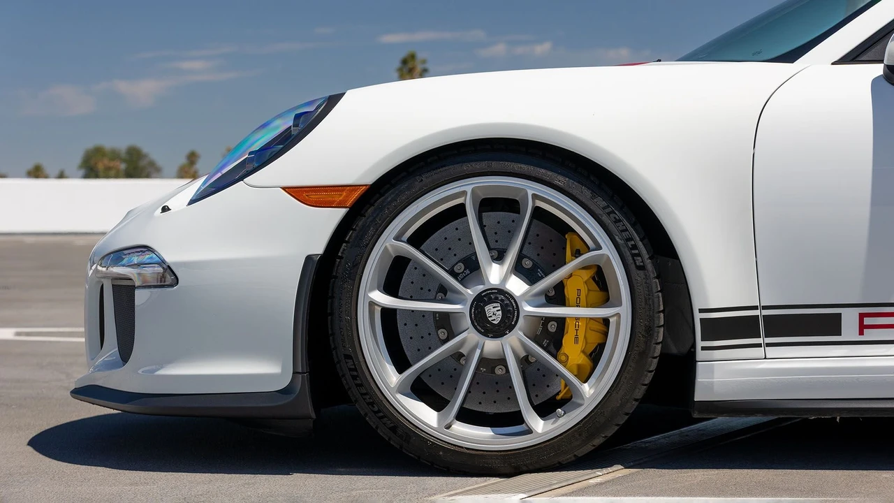 2016 Porsche 991 R - Image 23 of 31