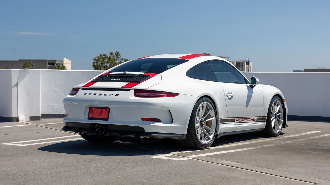 2016 Porsche 991 R - Image 9 of 31