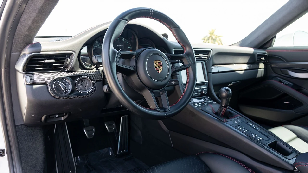 2016 Porsche 991 R - Image 6 of 31