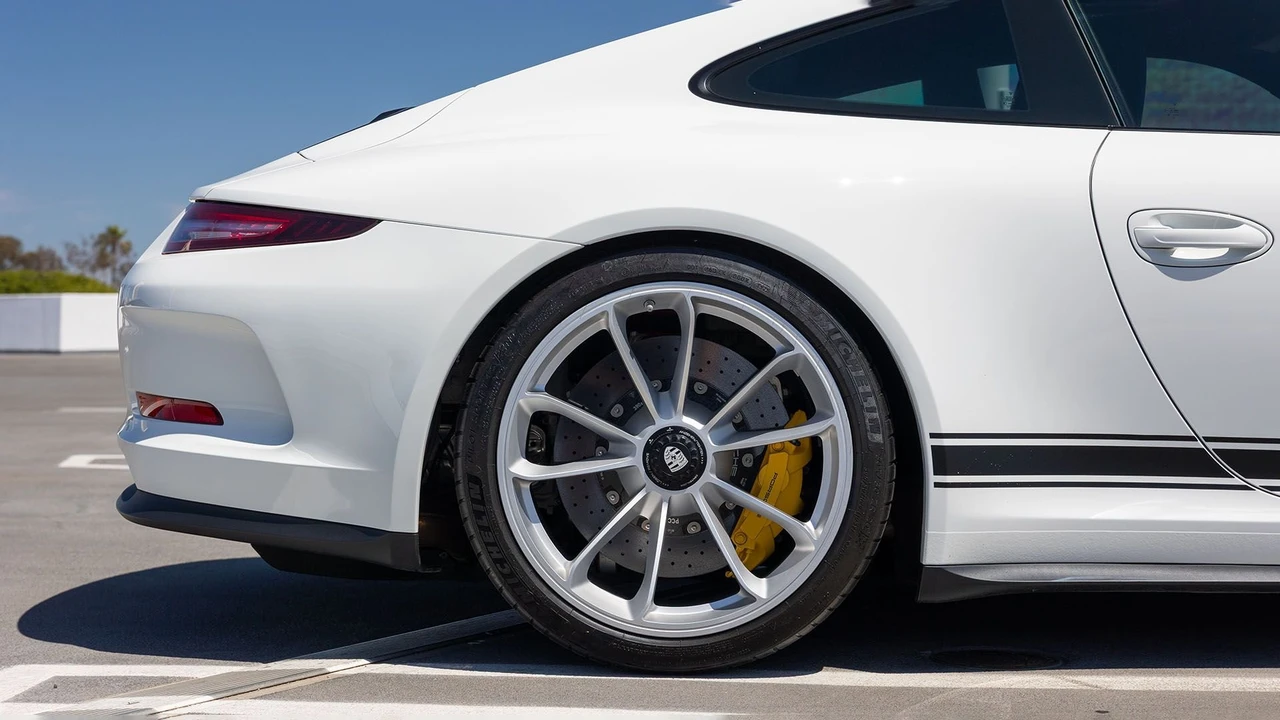2016 Porsche 991 R - Image 27 of 31