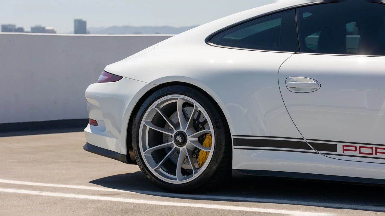2016 Porsche 991 R - Image 25 of 31