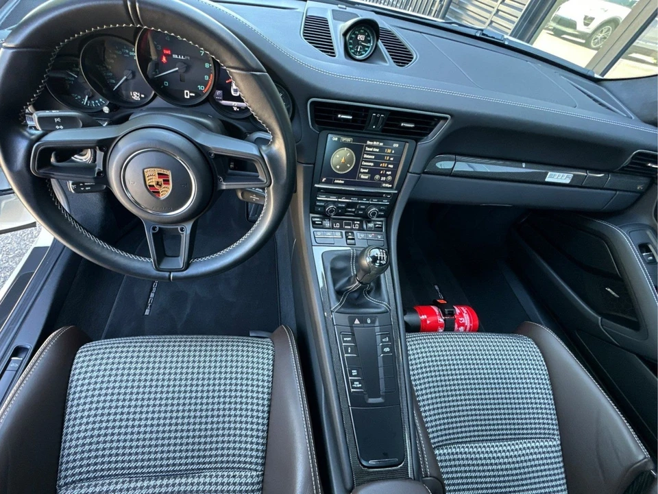 2016 Porsche 991 R - Image 6 of 31