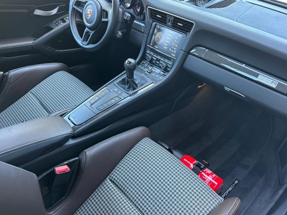 2016 Porsche 991 R - Image 16 of 31