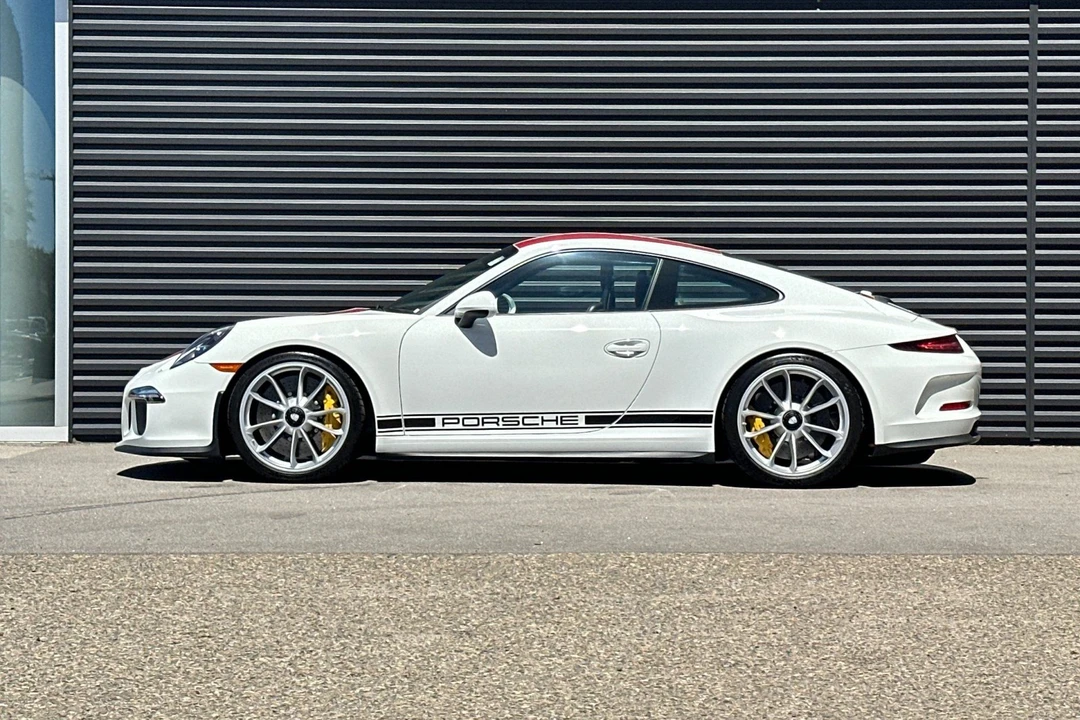 2016 Porsche 991 R - Image 2 of 31
