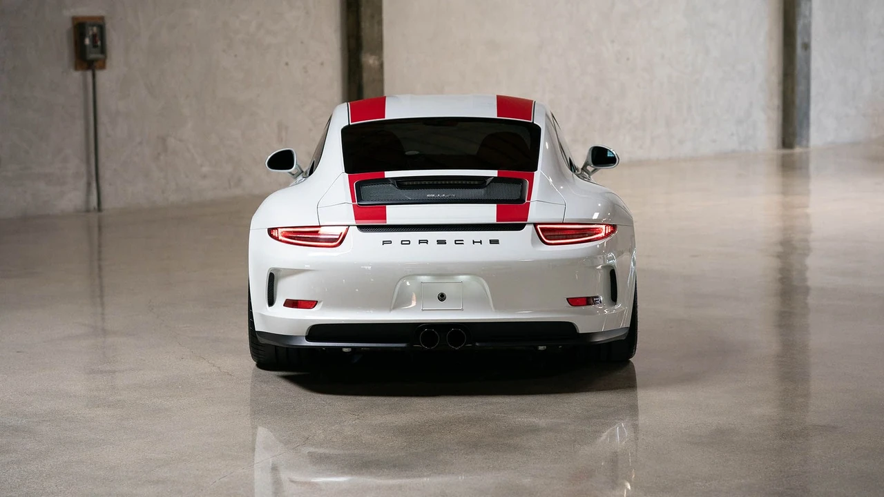 2016 Porsche 991 R - Image 15 of 31
