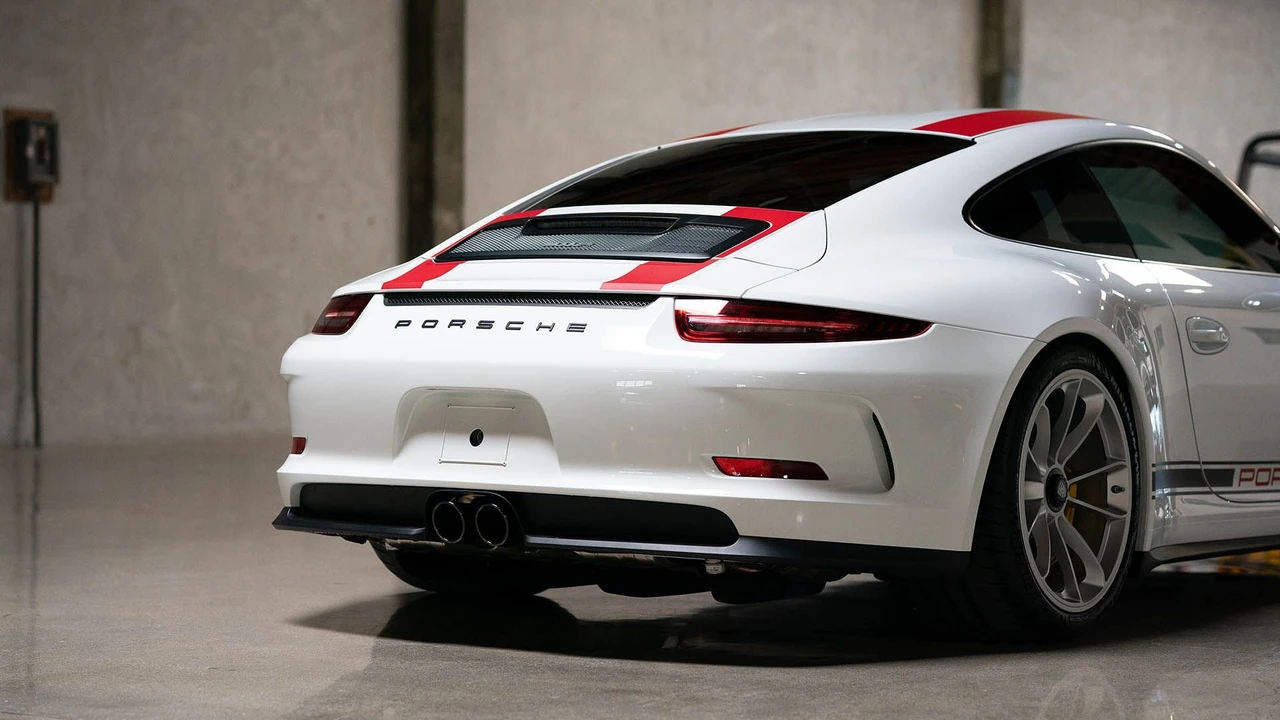 2016 Porsche 991 R - Image 25 of 31