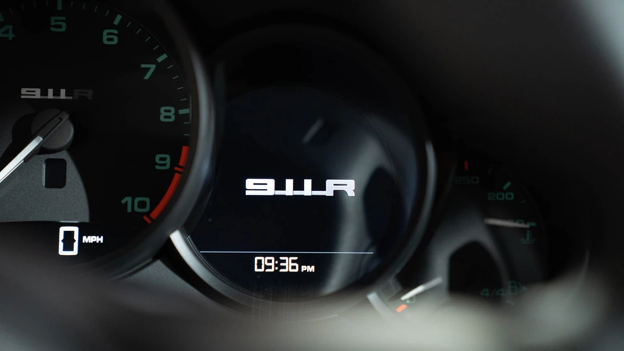 2016 Porsche 991 R - Image 5 of 31