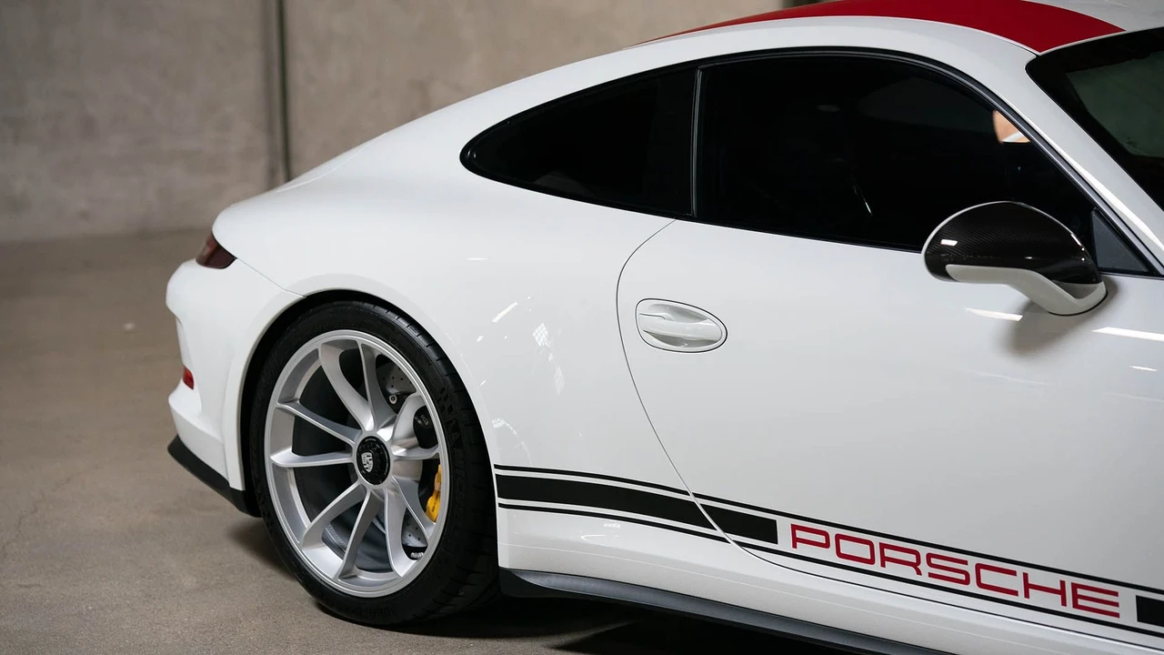 2016 Porsche 991 R - Image 30 of 31