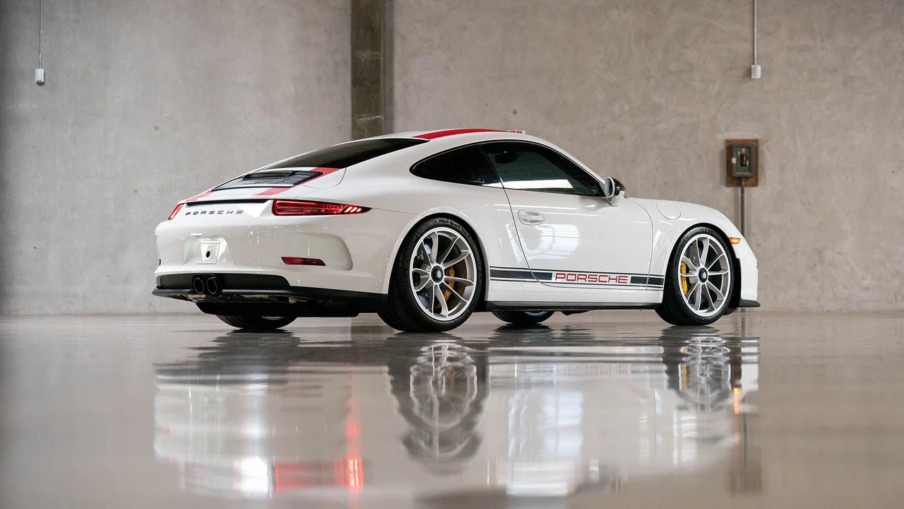 2016 Porsche 991 R - Image 6 of 31