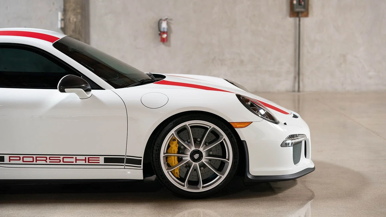 2016 Porsche 991 R - Image 18 of 31