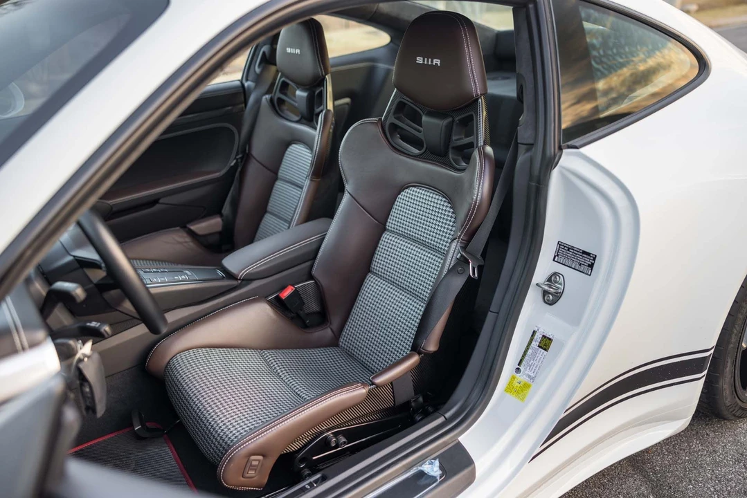 2016 Porsche 991 R - Image 31 of 31