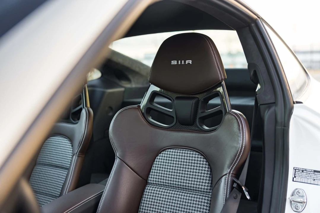 2016 Porsche 991 R - Image 30 of 31