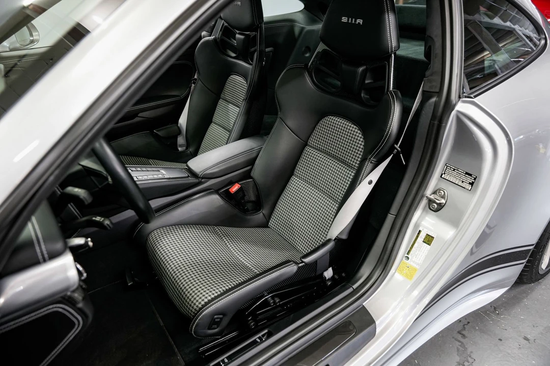 2016 Porsche 991 R - Image 24 of 31