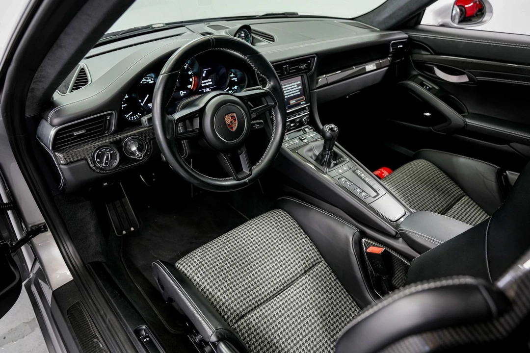 2016 Porsche 991 R - Image 9 of 31