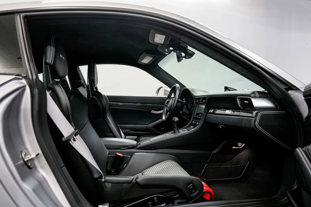 2016 Porsche 991 R - Image 30 of 31
