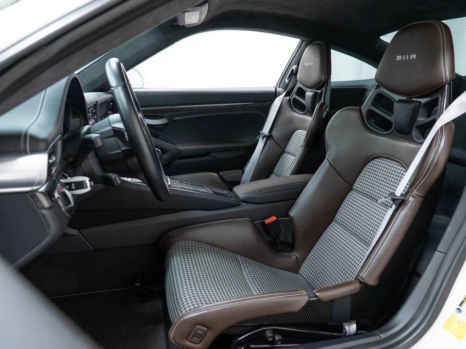 2016 Porsche 991 R - Image 5 of 5