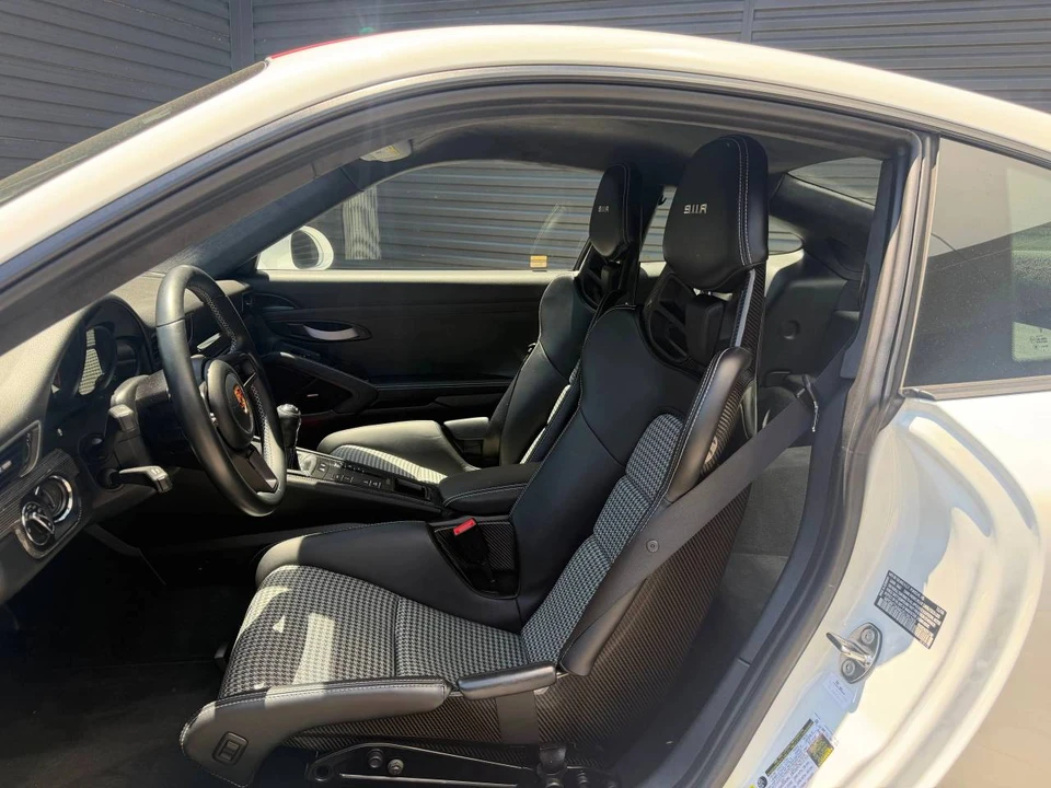 2016 Porsche 991 R - Image 5 of 5