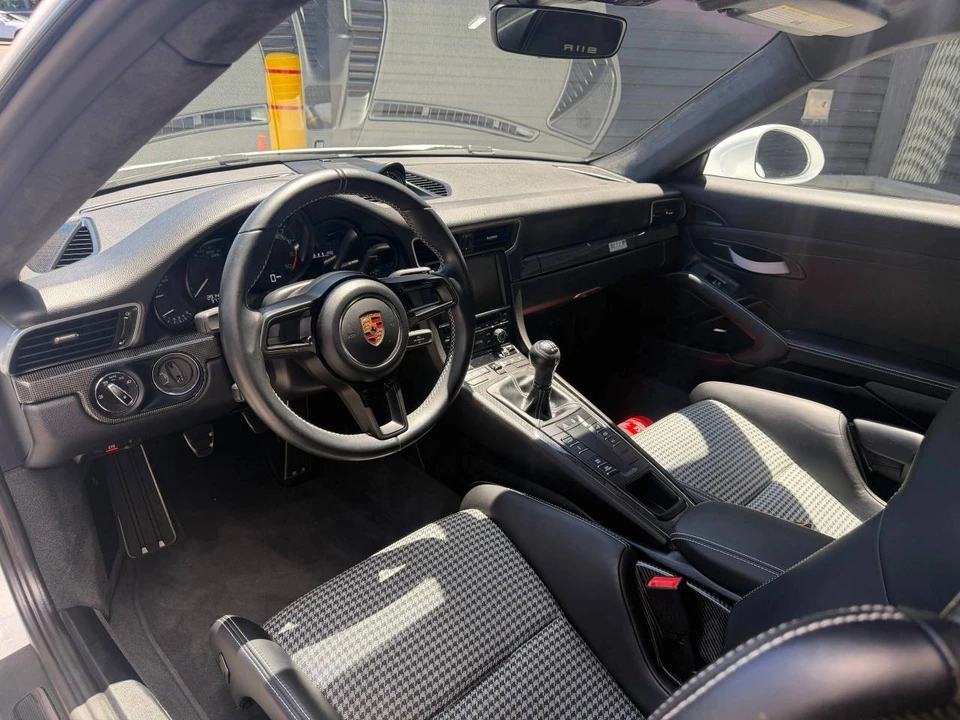 2016 Porsche 991 R - Image 4 of 5