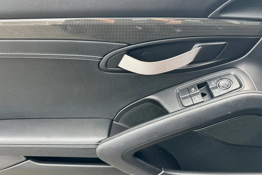 2016 Porsche 991 R - Image 12 of 21