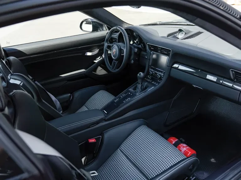 2016 Porsche 991 R - Image 11 of 30