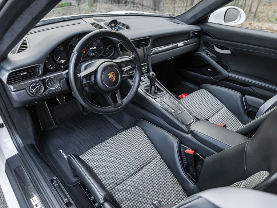 2016 Porsche 991 R - Image 15 of 31