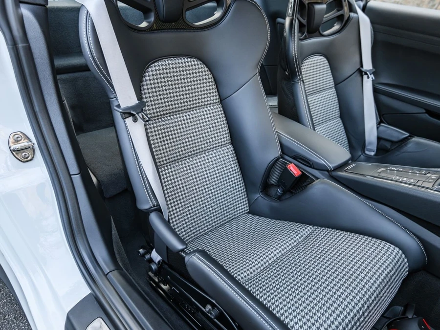2016 Porsche 991 R - Image 23 of 31