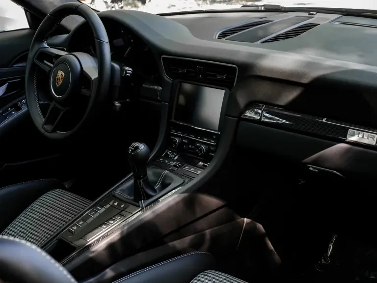 2016 Porsche 991 R - Image 23 of 31