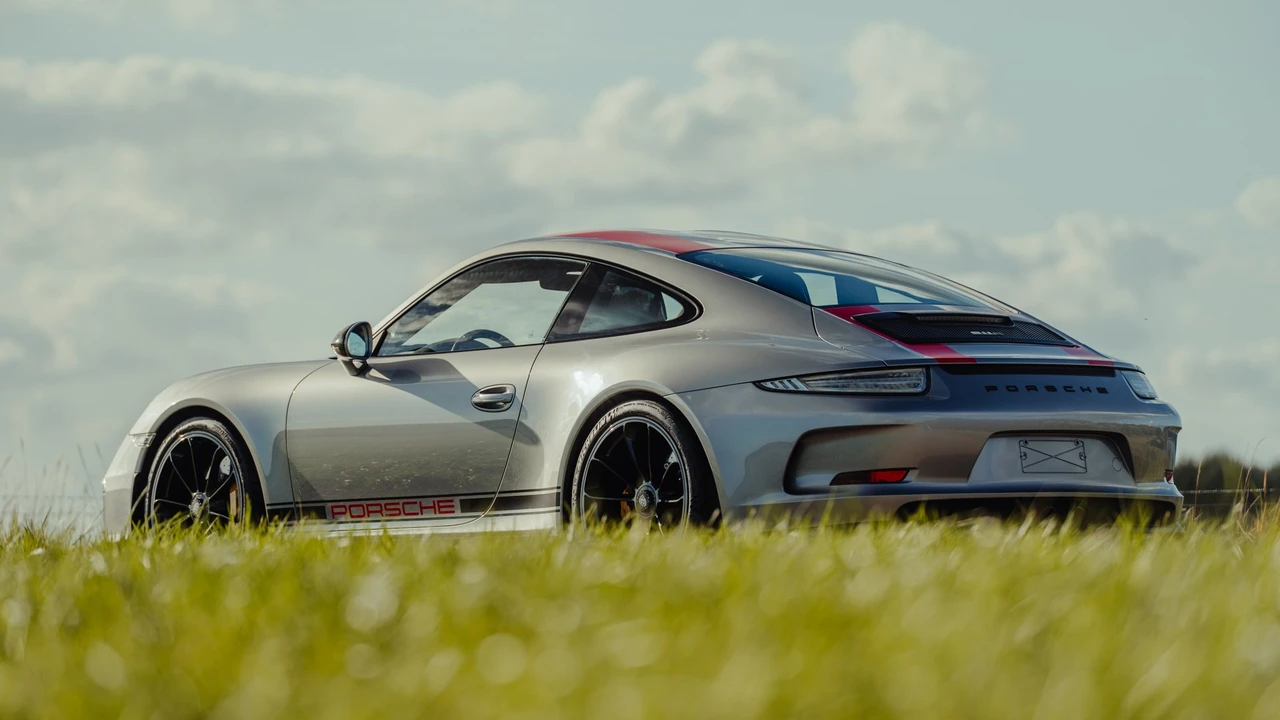 2016 Porsche 991 R - Image 11 of 31