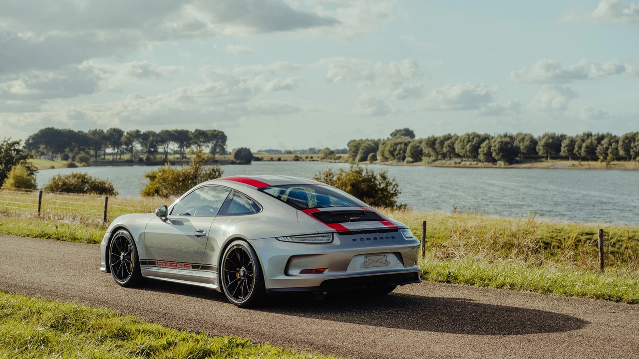 2016 Porsche 991 R - Image 14 of 31