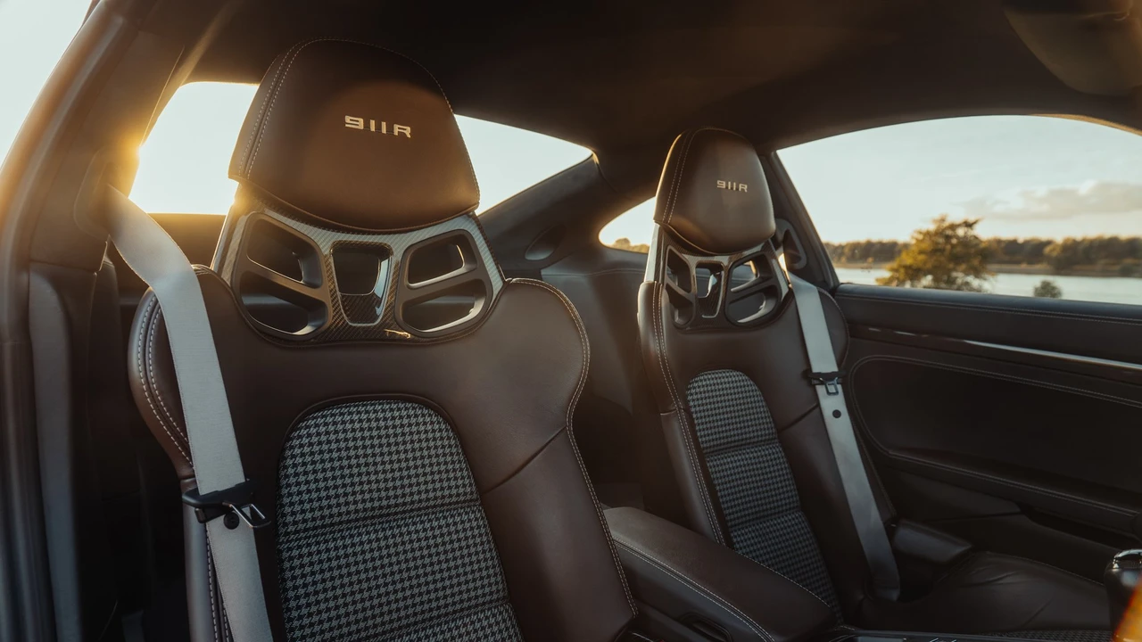 2016 Porsche 991 R - Image 6 of 31