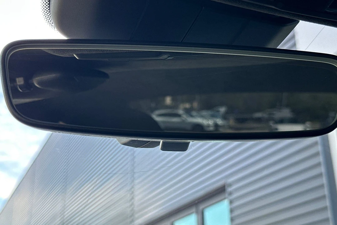 2016 Porsche - Image 20 of 31