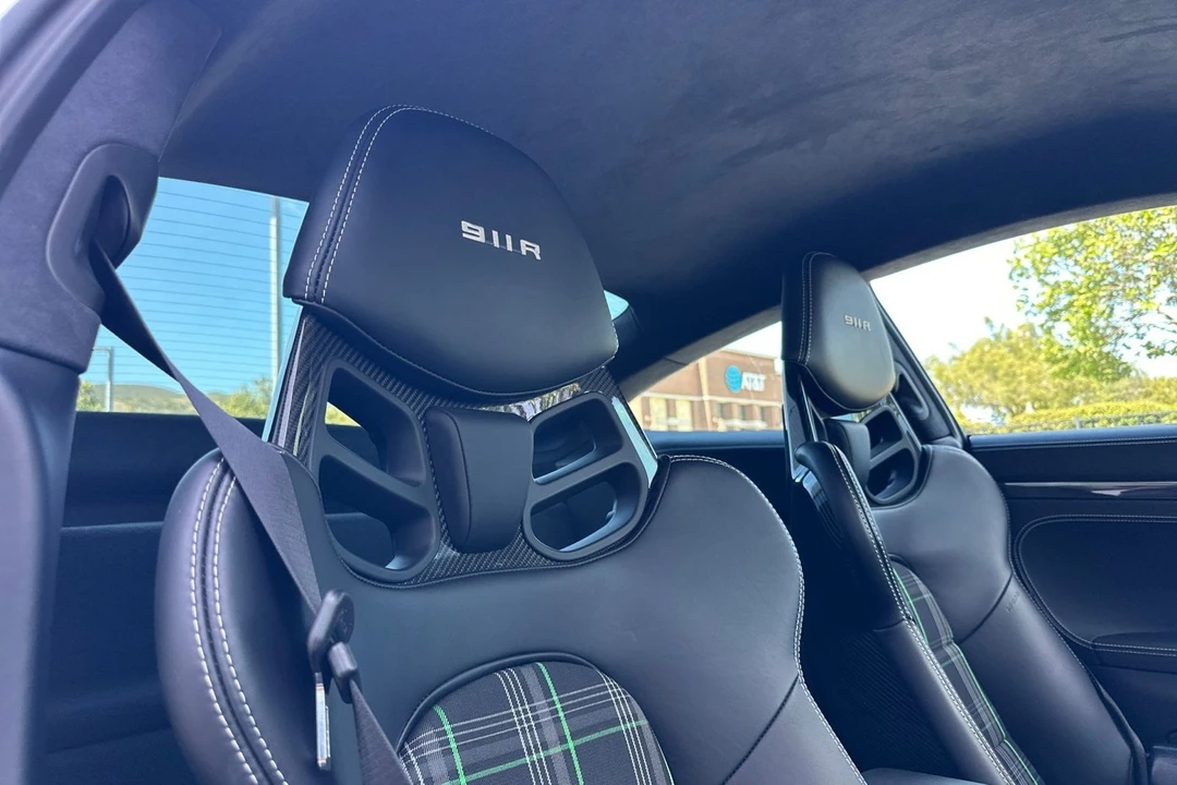 2016 Porsche - Image 17 of 31