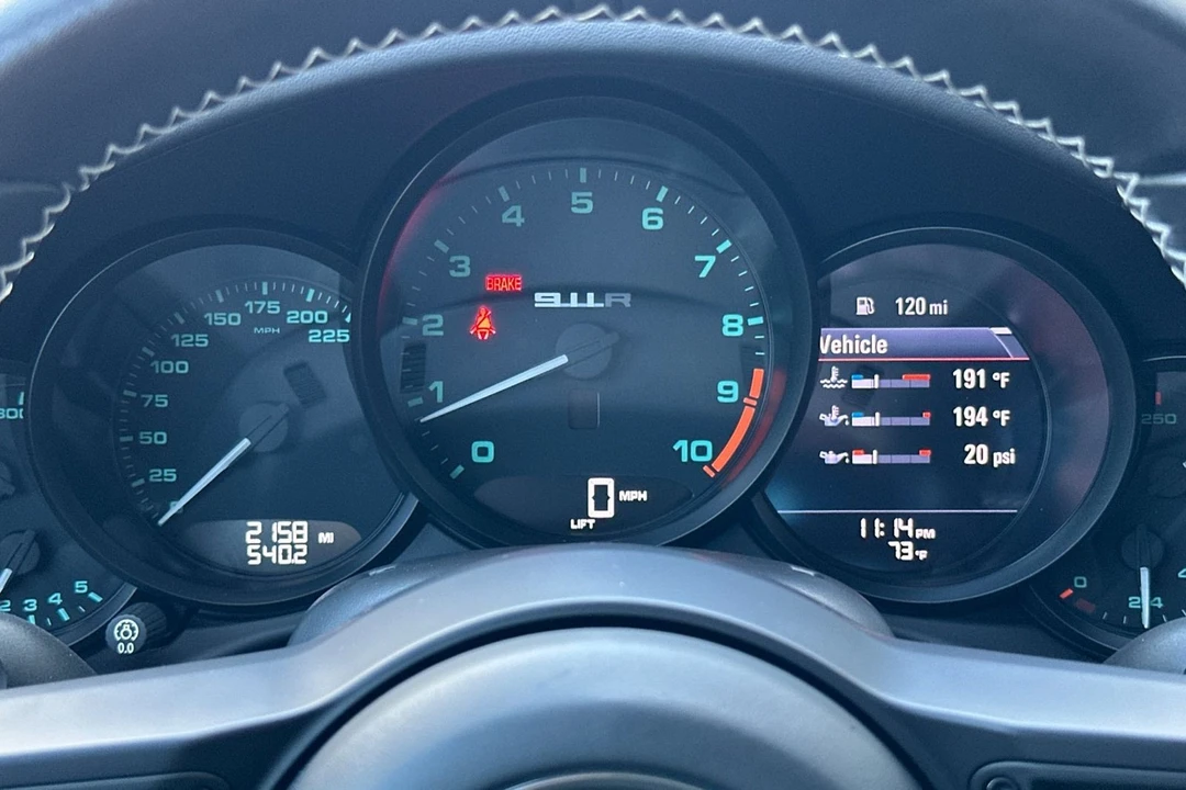 2016 Porsche - Image 29 of 31