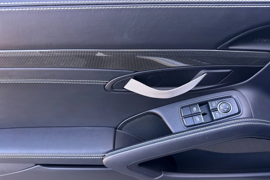 2016 Porsche - Image 12 of 31