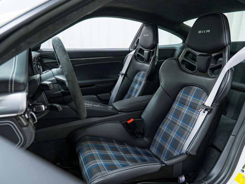 2016 Porsche 991 R - Image 5 of 5