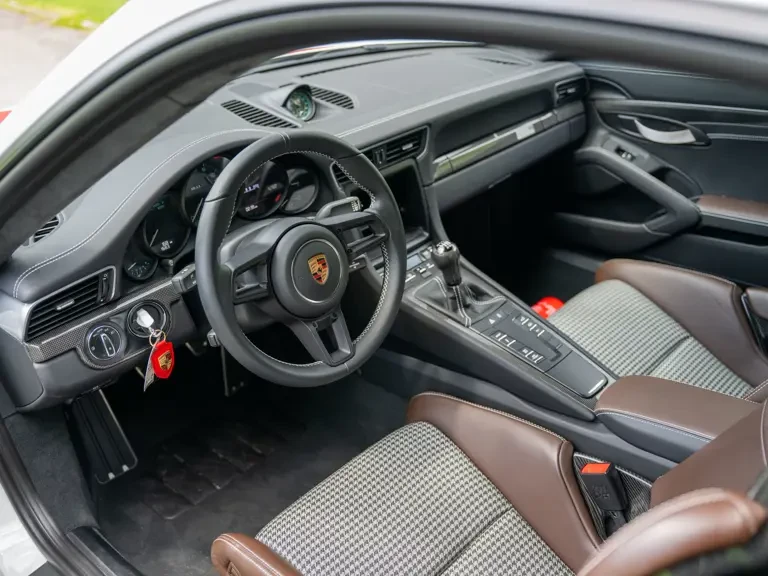 2016 Porsche 991 R - Image 5 of 31